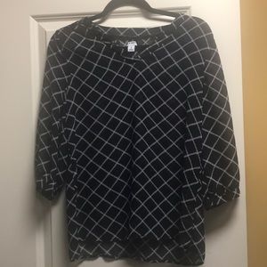 Med Old Navy striped shirt